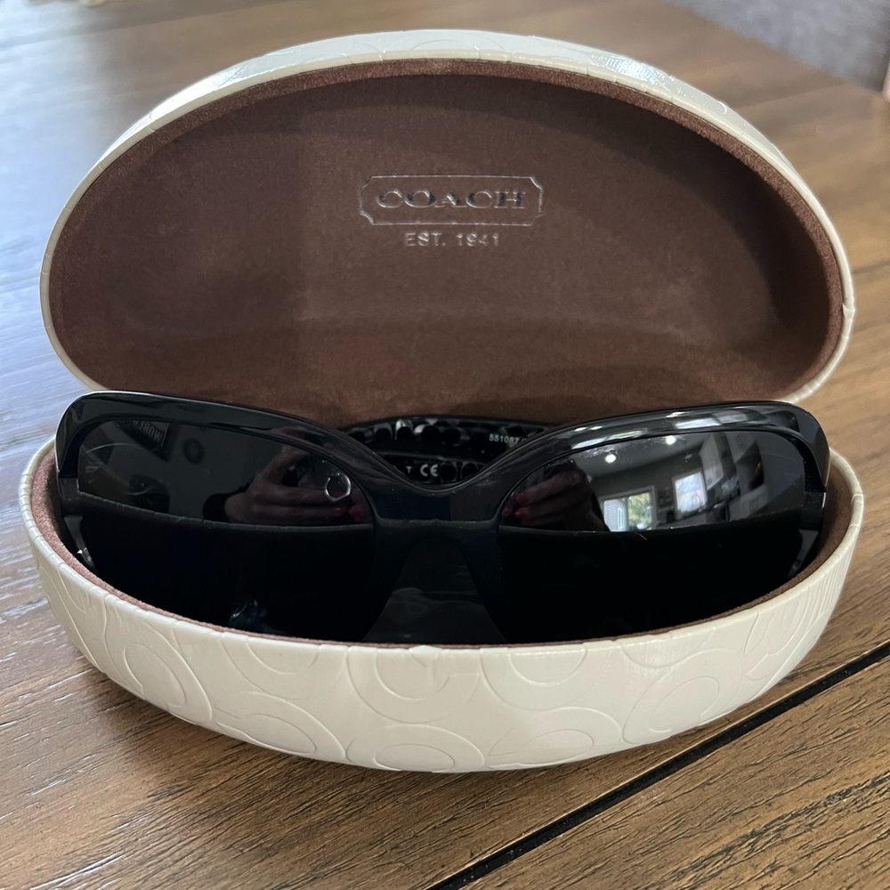 Coach sunglasses - Picture 2 of 7